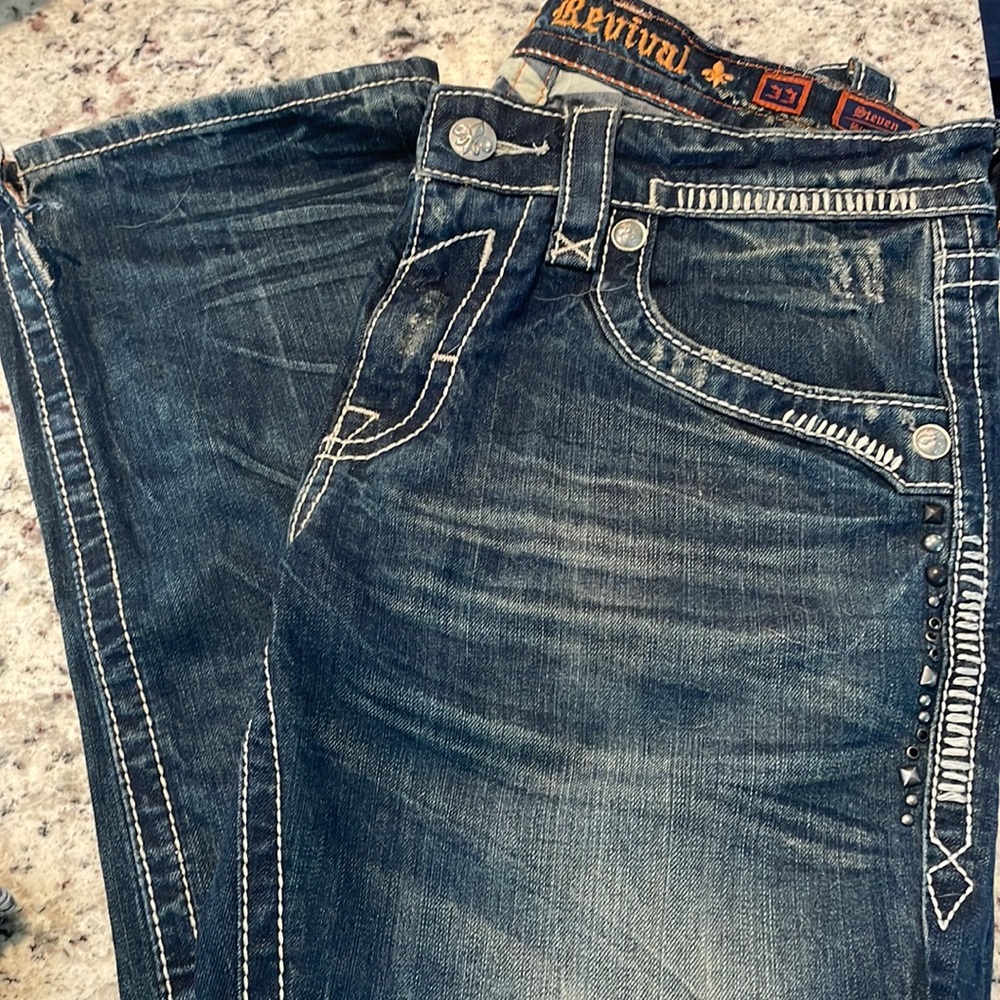 Mens Like New Rock Revival jeans!